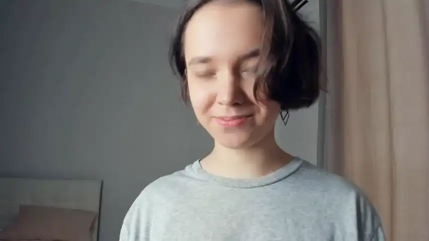 Gummybubble – Chaturbate Live Video – 2025-08-22 16:14:47