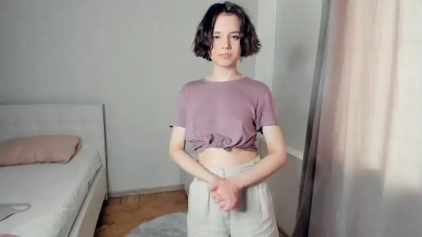 Gummybubble – Chaturbate Live Video – 2026-07-14 00:35:35