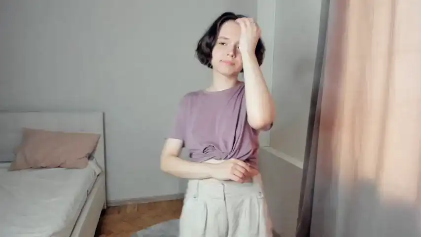 Gummybubble – Chaturbate Live Video – 2025-03-19 12:26:15