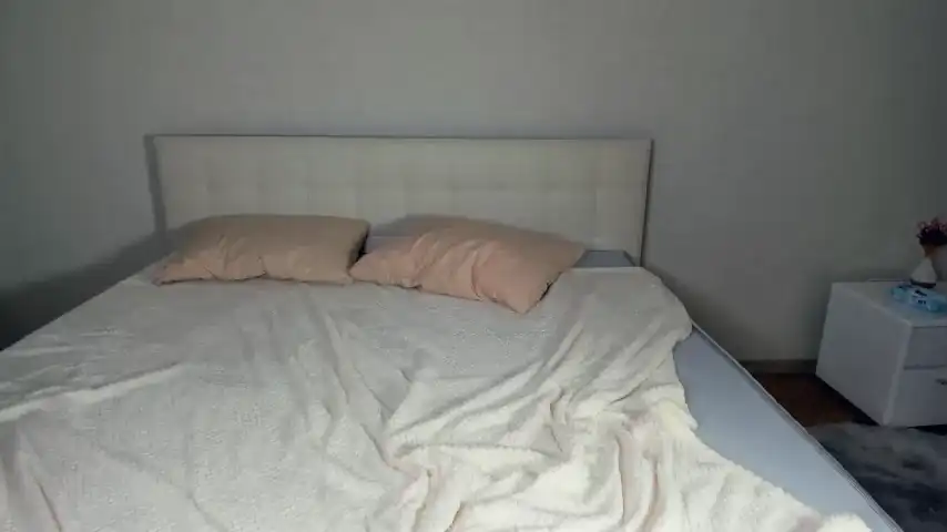Gummybubble – Chaturbate Live Video – 2025-03-17 07:14:11