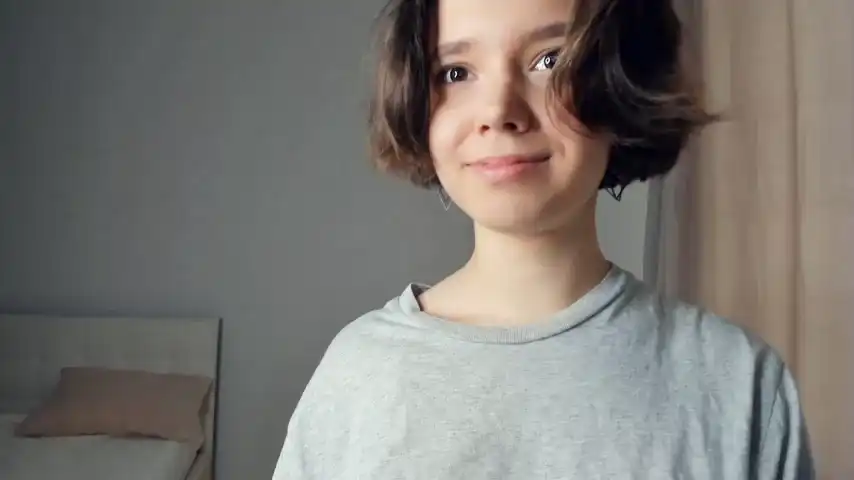 Gummybubble – Chaturbate Live Video – 2025-05-26 02:07:12