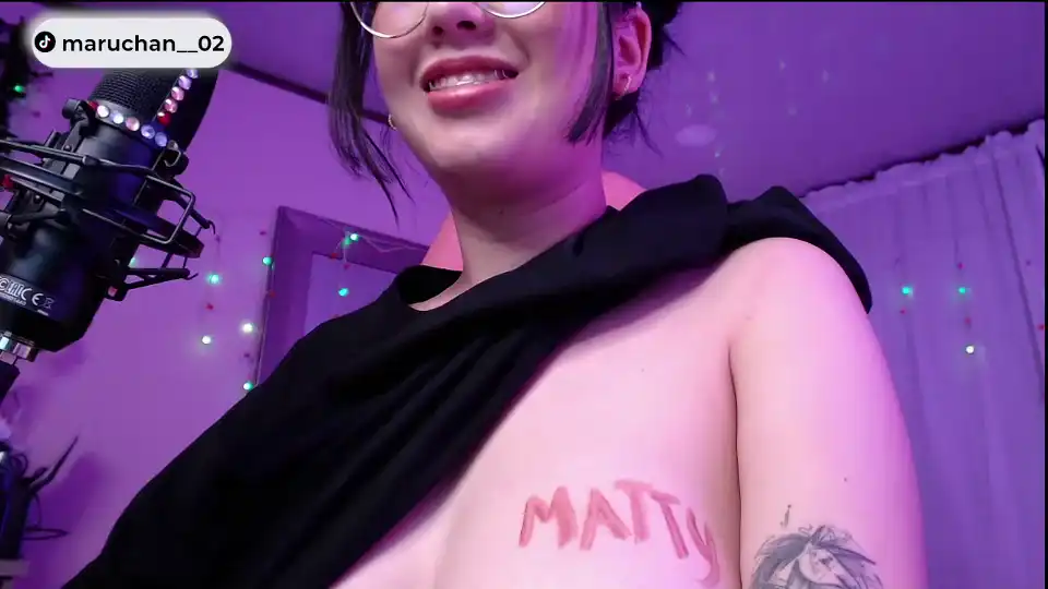 Maru_chan_ – Chaturbate Live Video – 2025-01-17 00:45:47