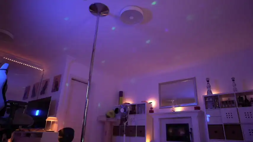 Hannahjames710 – Chaturbate Live Video – 2025-04-28 14:53:15