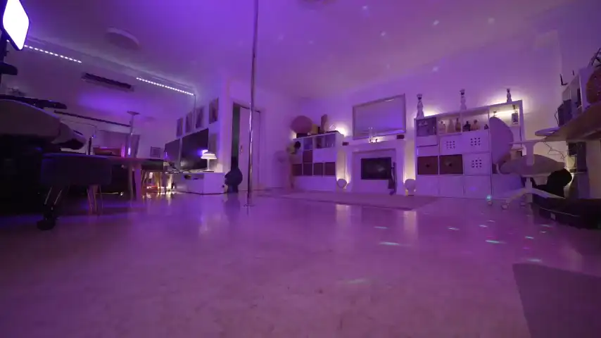 Hannahjames710 – Chaturbate Live Video – 2026-06-09 14:00:35