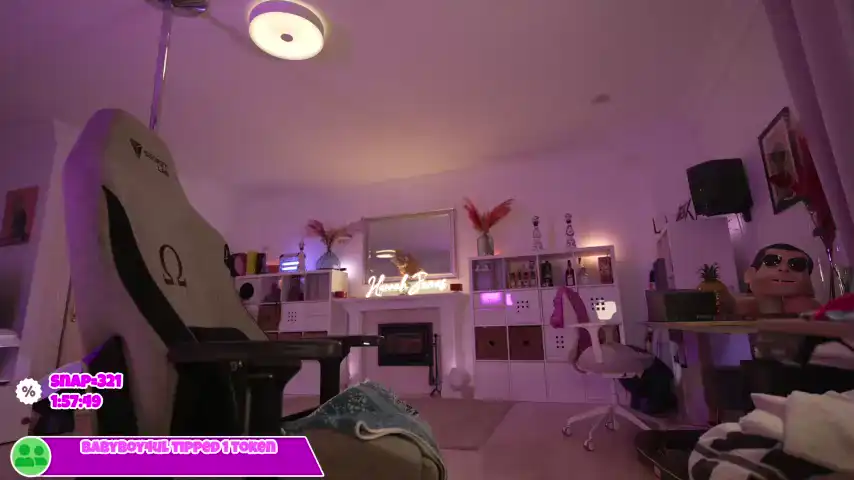 Hannahjames710 – Chaturbate Live Video – 2025-10-23 02:05:01