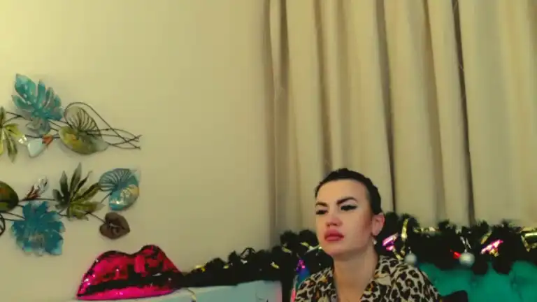 Raquelbella – Streamate Live Video – 2025-02-04 01:23:19