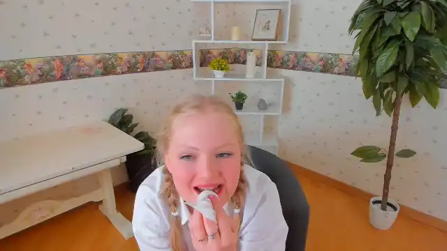 Petula-hamm – Flirt4free Live Video – 2026-04-17 21:17:41