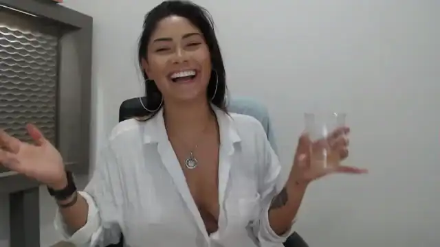 Exoticandthai – Myfreecams Live Video – 2025-12-25 08:43:12