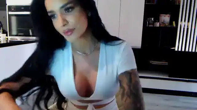 Nicolecrystal – Myfreecams Live Video – 2025-04-06 18:53:56