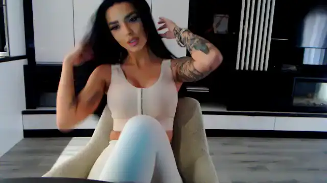 Nicolecrystal – Myfreecams Live Video – 2025-05-01 15:37:41