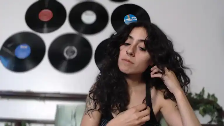 Valeriarose53 – Streamate Live Video – 2025-05-05 19:33:10