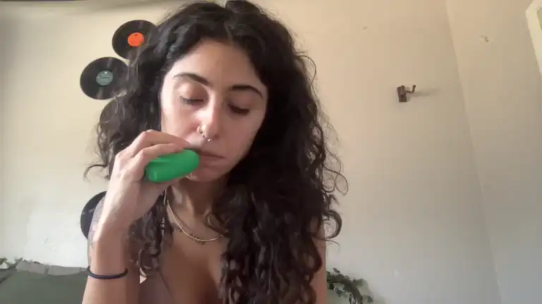 Valeriarose53 – Streamate Live Video – 2025-07-15 01:07:35