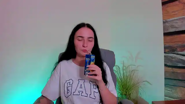 Allochka – Xlovecam Live Video – 2025-08-31 21:21:07