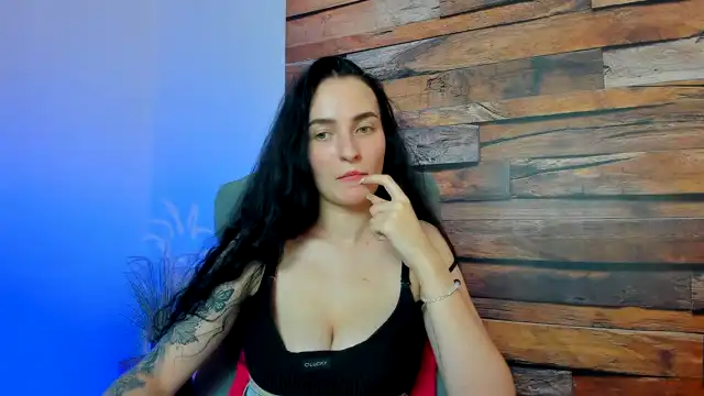 Allochka – Xlovecam Live Video – 2025-04-10 07:04:46