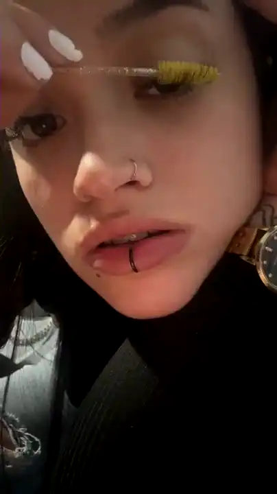 Desire8 – Amateur.tv Live Video – 2025-04-05 03:20:13