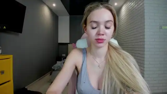 Evali – Myfreecams Live Video – 2025-02-28 20:02:50