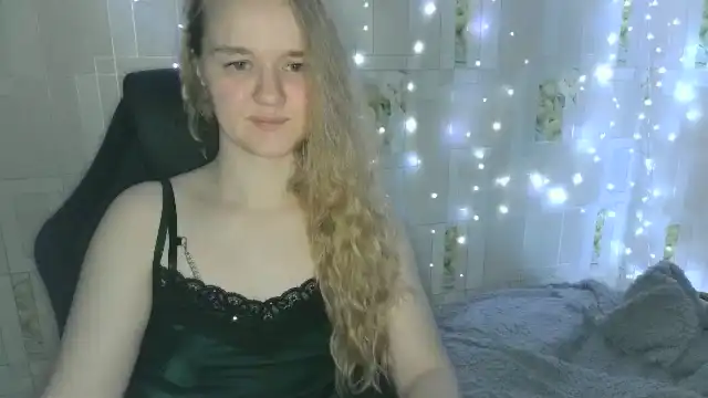 Nessaleigh – Myfreecams Live Video – 2025-05-03 10:25:06