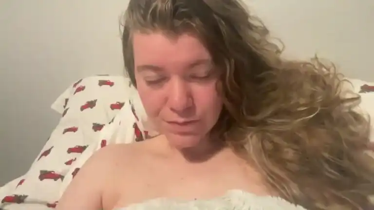 Trixieiris – Streamate Live Video – 2025-03-24 13:09:28