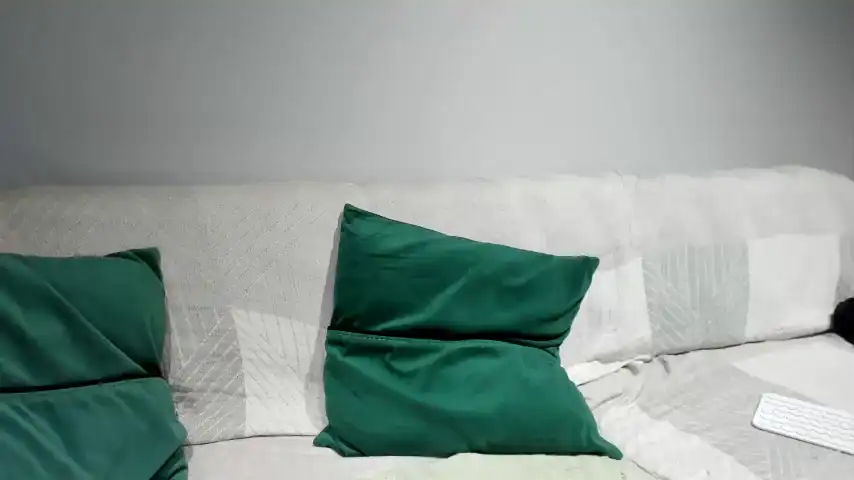 Aria_diaz – Chaturbate Live Video – 2026-02-05 01:03:43