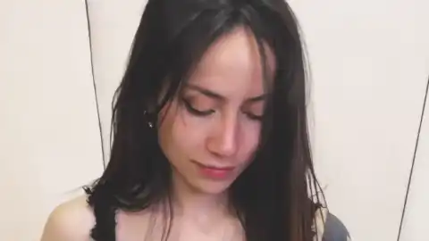 Emilie-tumbler – Flirt4free Live Video – 2025-03-12 14:06:05