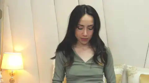 Emilie-tumbler – Flirt4free Live Video – 2025-02-05 11:01:41