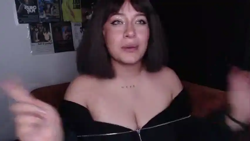 Dangerousbella1 – Amateur.tv Live Video – 2025-05-11 00:27:31
