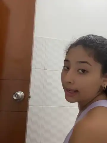 Rihanna_gonzales – Stripchat Live Video – 2025-03-03 08:43:30