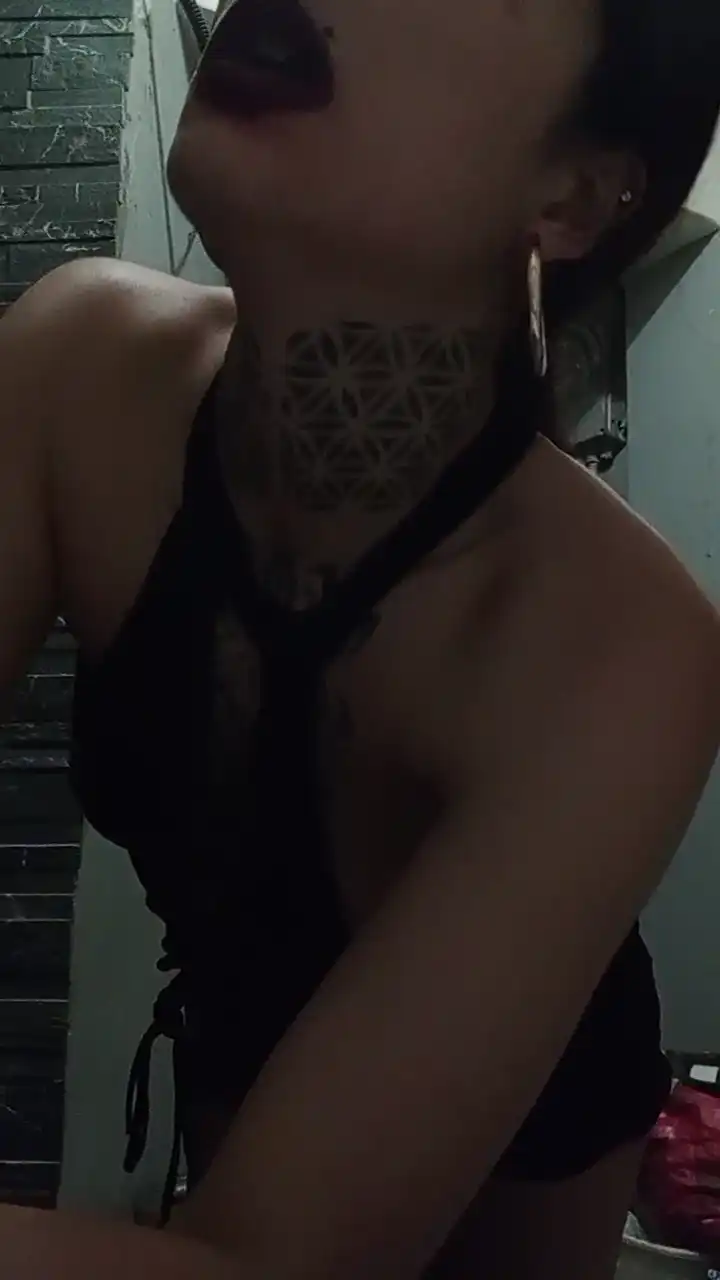 Porcellina181 – Cam4 Live Video – 2025-02-11 11:03:01