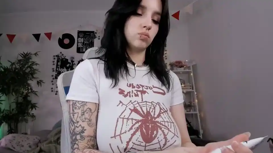 Vivian_qwerty – Chaturbate Live Video – 2025-10-16 14:27:27