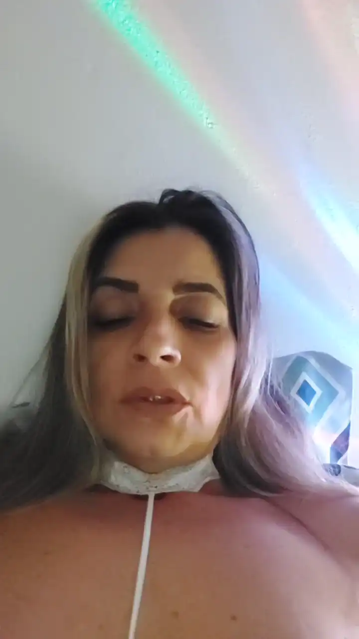 Jujumilfgja – Cam4 Live Video – 2025-07-20 23:20:28