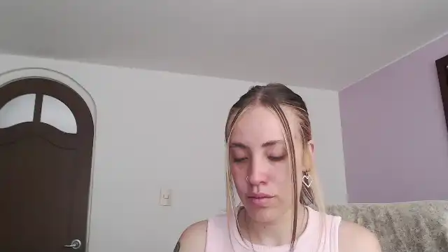 Zunnie-valencia – Flirt4free Live Video – 2025-04-02 08:53:54