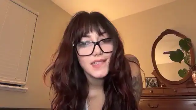 Pocketnikki – Myfreecams Live Video – 2025-05-26 15:34:06