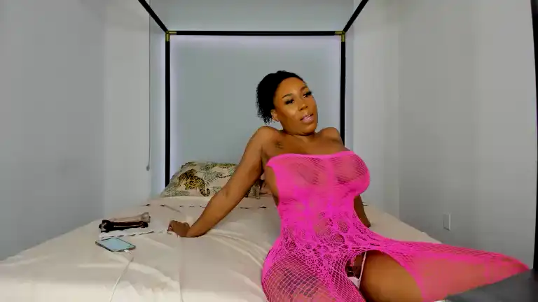 Toyaluvv – Streamate Live Video – 2025-12-25 00:22:30