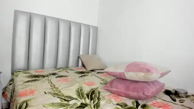 Crazyabby77 – Myfreecams Live Video – 2025-05-17 07:06:57