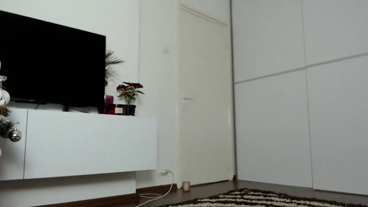 Emablu – Myfreecams Live Video – 2025-01-03 01:13:55