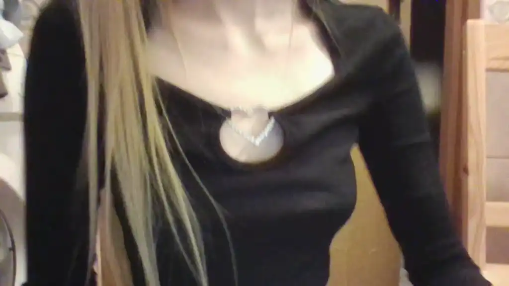 Hot_blondi18_ – Showup Live Video – 2025-02-02 18:00:11