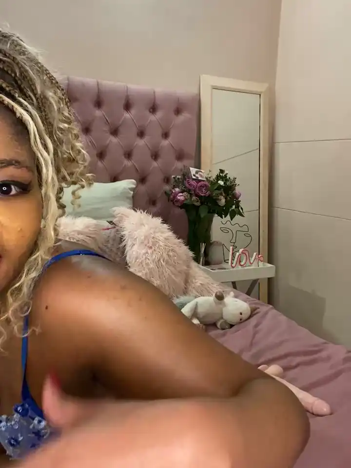 Itsleyaa – Stripchat Live Video – 2025-02-08 16:27:34