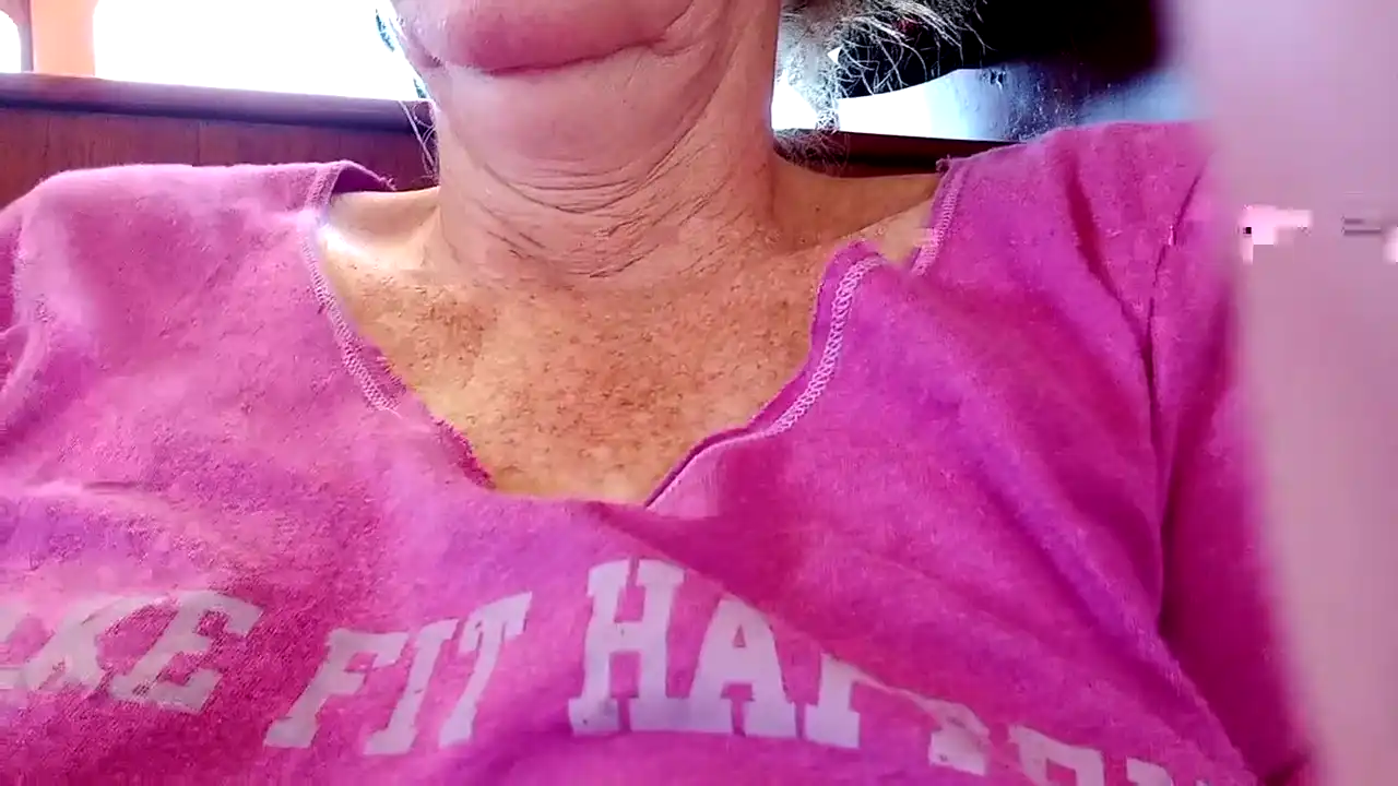 Ladyperra – Amateur.tv Live Video – 2025-02-26 00:44:22