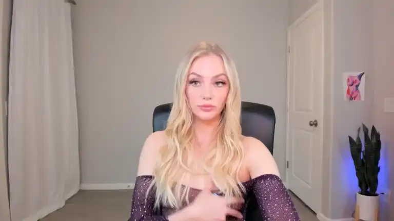 Quinnhart – Streamate Live Video – 2025-08-03 17:59:23