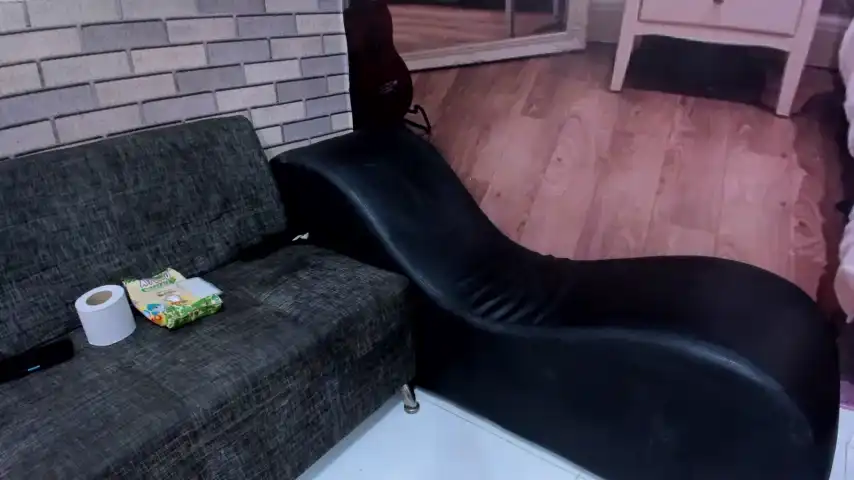 Titty_uwux – Stripchat Live Video – 2025-10-01 13:09:29