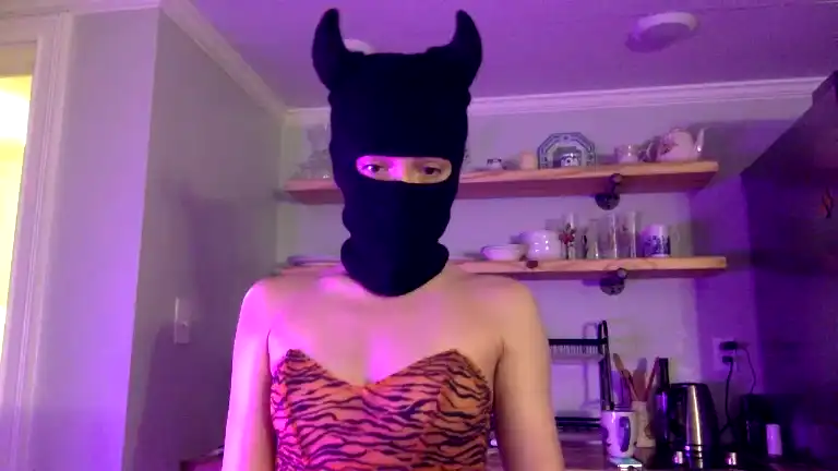Alyzafox – Streamate Live Video – 2025-07-07 06:16:25
