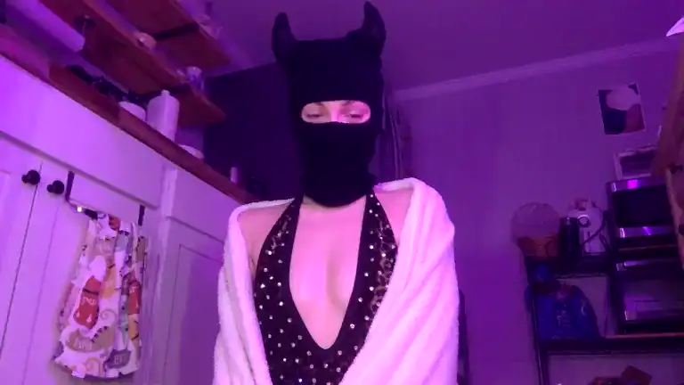 Alyzafox – Streamate Live Video – 2025-01-20 13:09:22