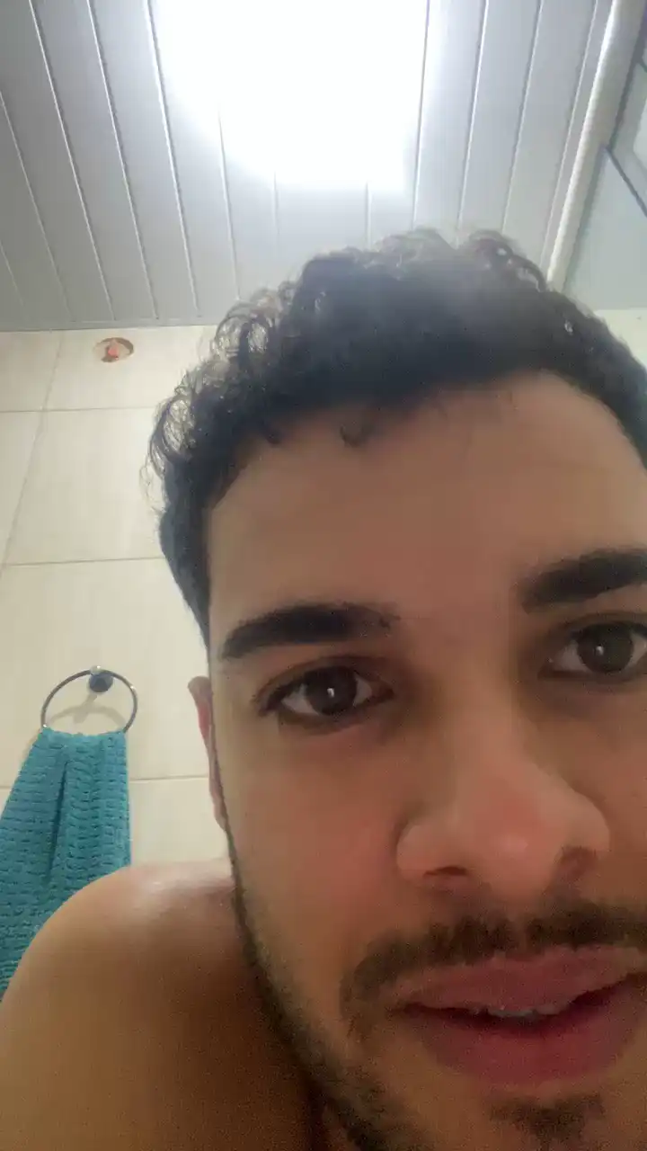 Cristiian – Cam4 Live Video – 2025-02-24 22:06:28