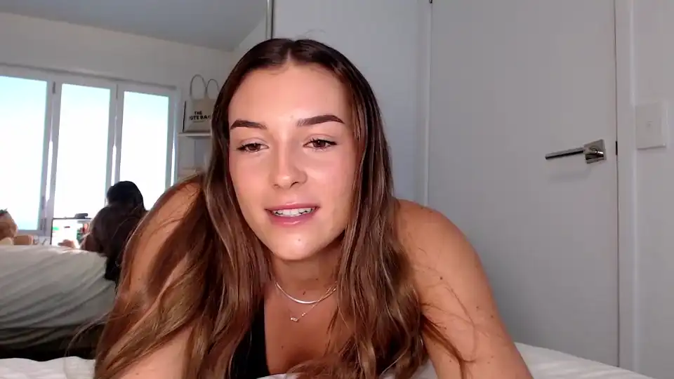 Parisbabyxox – Chaturbate Live Video – 2025-02-16 05:37:43