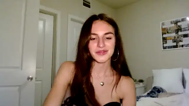 Graciesmith27 – Myfreecams Live Video – 2025-04-16 14:40:04