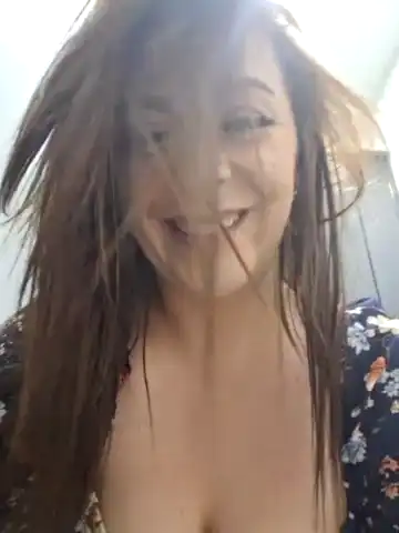 Kapree – Stripchat Live Video – 2025-05-05 15:20:34