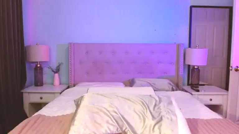 Ella777 – Streamate Live Video – 2025-08-07 22:22:29