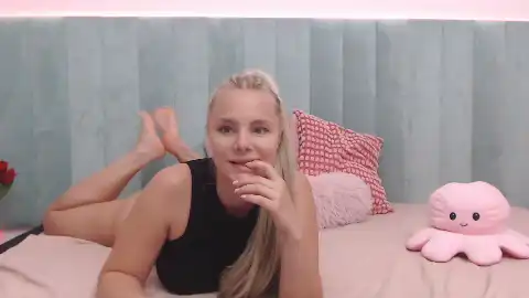 Ann-levinne – Flirt4free Live Video – 2025-05-11 02:26:40