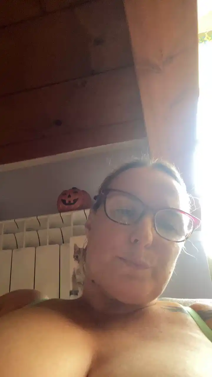 Lucestellata – Cam4 Live Video – 2026-06-29 18:39:47