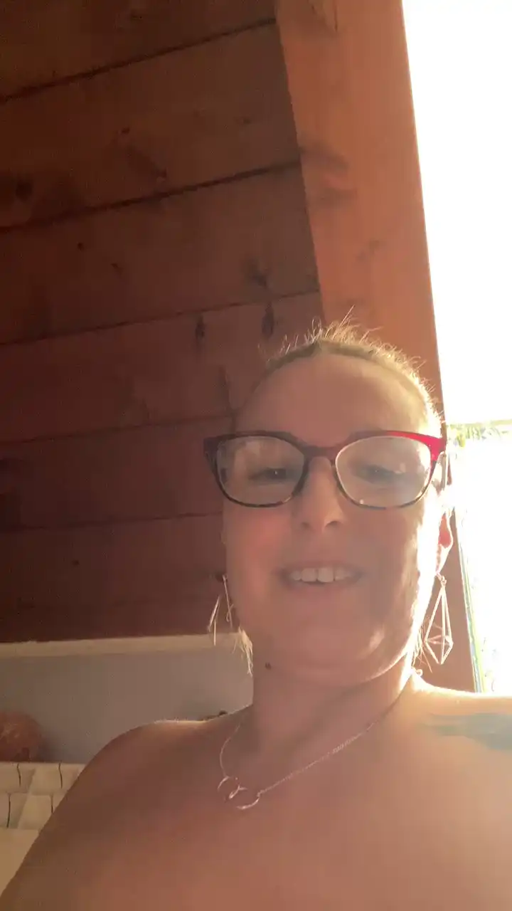 Lucestellata – Cam4 Live Video – 2026-01-01 15:50:28